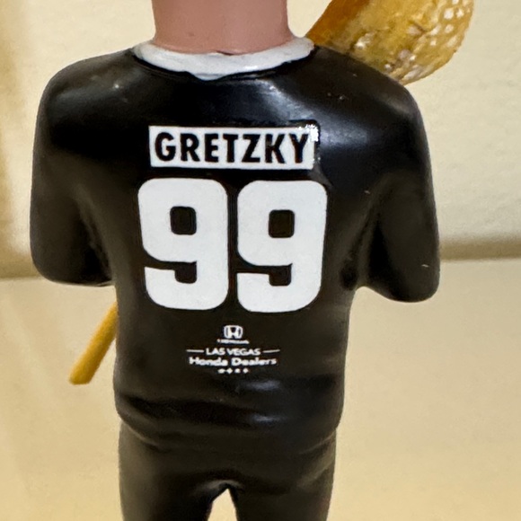 Wayne Gretzky Black and White Sports Bobblehead Desert Dogs LaCrosse - Picture 5 of 5